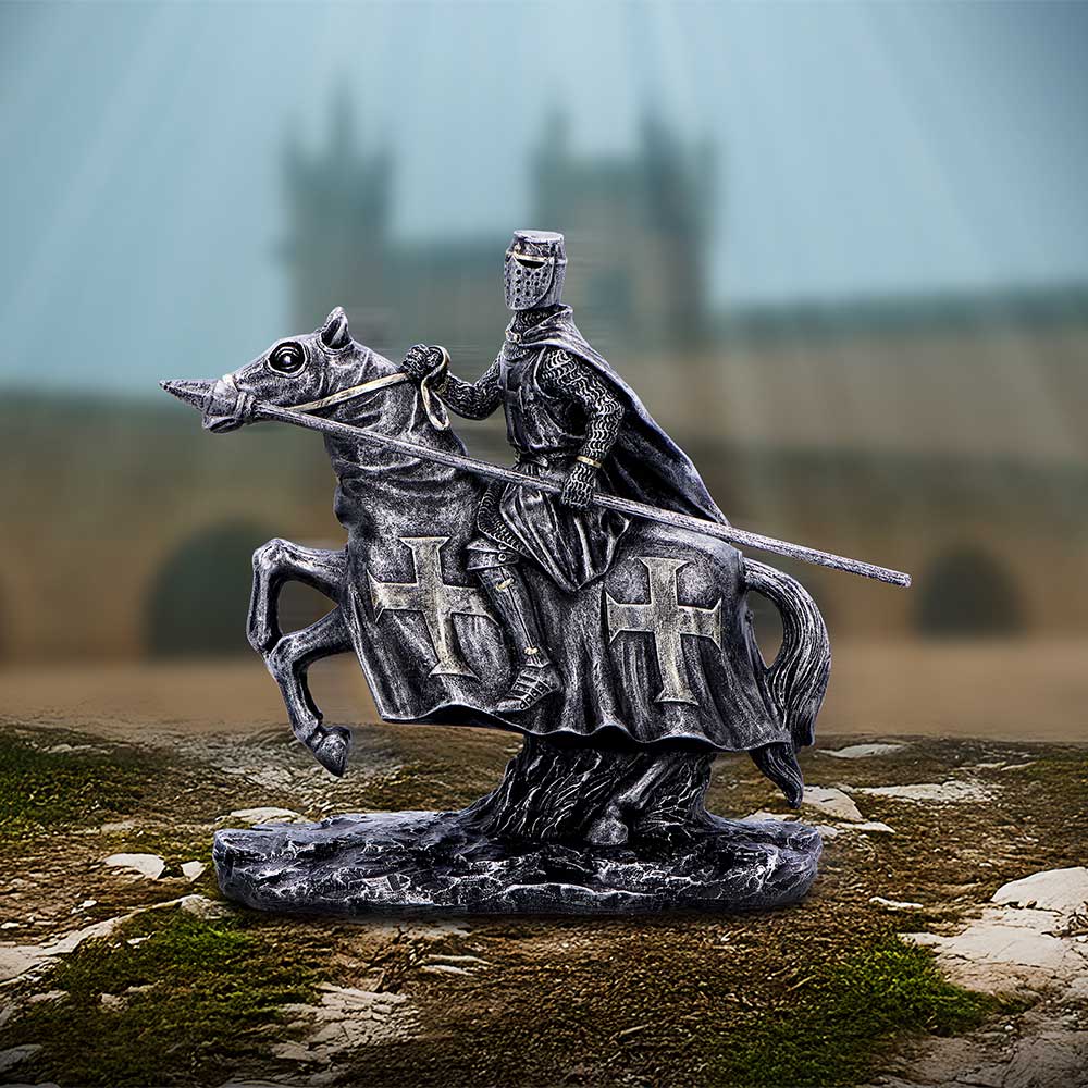 To Protect Figurine – Templar Knight Ready for Battle